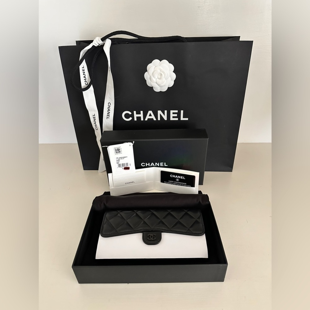 CHANEL So Black Long Flap Wallet